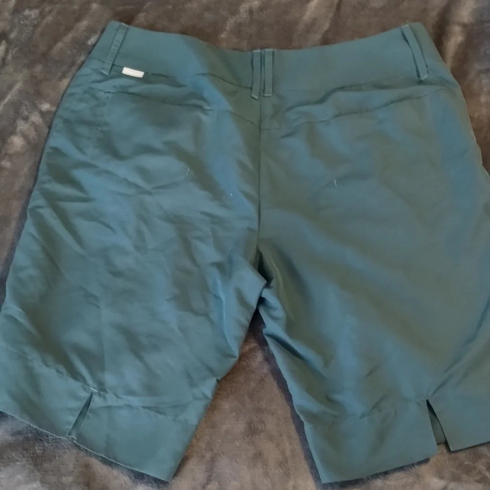 Bermuda Shorts - Picture 2 of 6
